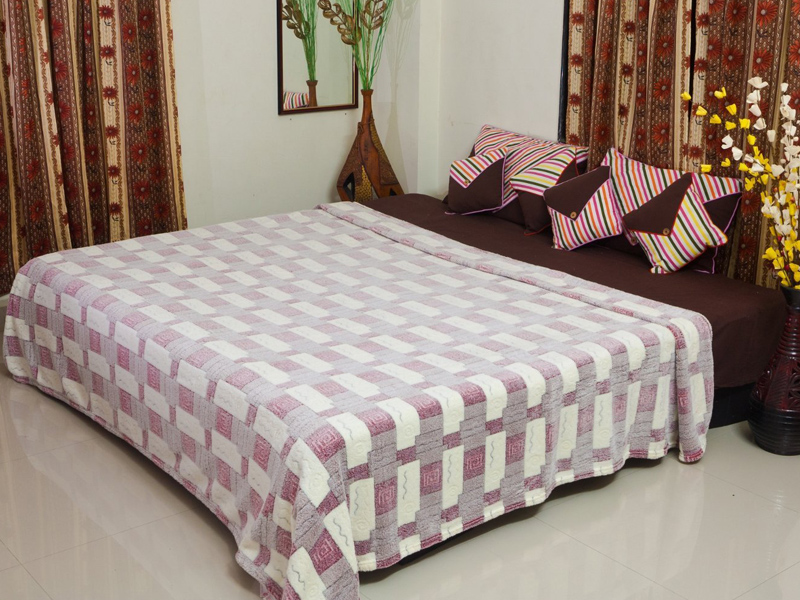 Buy 100% Wool Blanket in Palampur, Kangra
