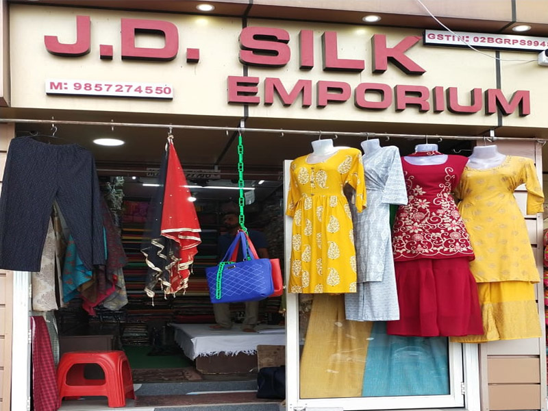 J d silk emporium garment shop in sirmaur
