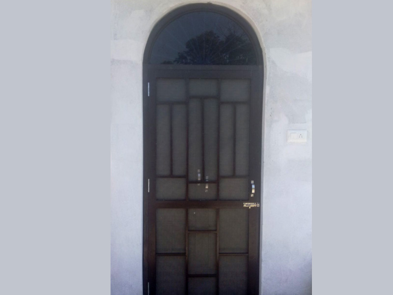 Aluminium Door Fittings in Kangra