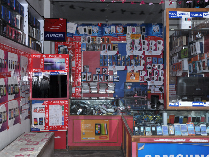 Mehra Communication Moblie Store in Bhawarna, Palampur